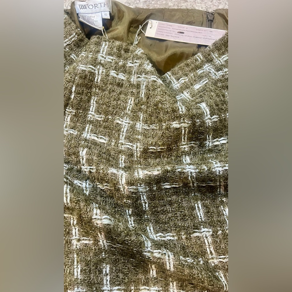 Worth Boucle Skirt in Color Oatmeal